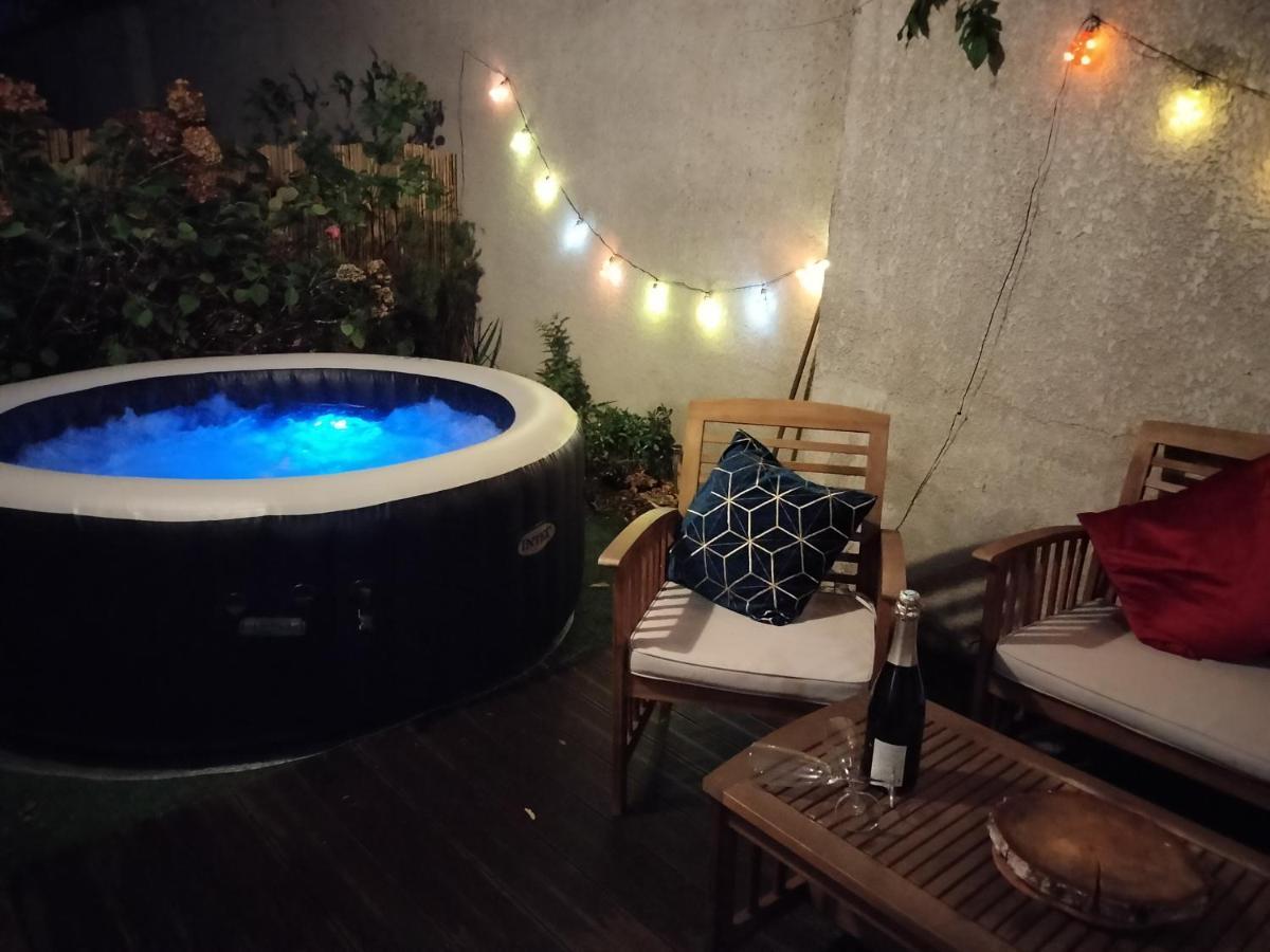 Magnifique Villa Avec Jacuzzi Au Pied Du Stade แซงต์-เดอนี ภายนอก รูปภาพ